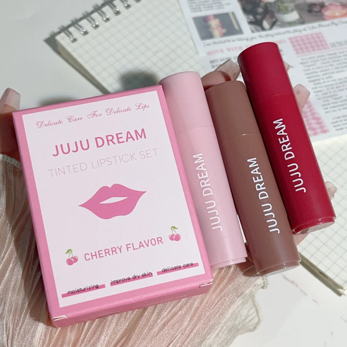 Зволожуючий бальзам для губ Round: яскраві та доглянуті губи - Зображення 5