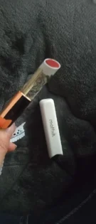 Матова губна помада - довготривала та зволожуюча косметика для дівчат photo review