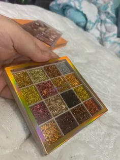 Глітери для макіяжу – яскраві кольори для вашого образу photo review