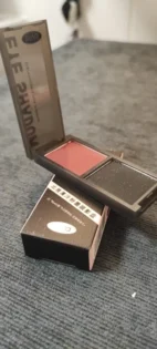 Тіні для повік Biya 2: Червоний і Чорний для Яскравого Макіяжу photo review