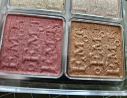 Хайлайтер Палітра 4 Color Face - Розкрийте природне сяйво photo review