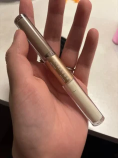 Жидкий хайлайтер для обличчя – стильний контур та освітлення photo review