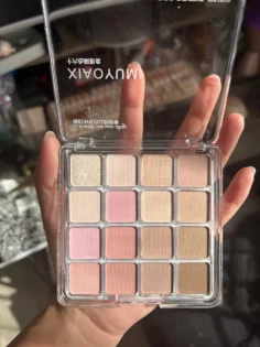 Шістнадцятирічна кольорова платка для макіяжу очей - ідеальний вибір! photo review