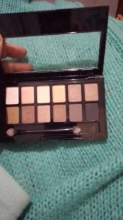 Смокі Палетка Тіней для Очей: 12 Колірних Варіацій photo review