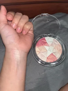 Високоякісний Mixed Color Highlighter Powder для сяйва шкіри photo review