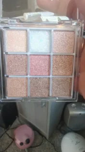 Глітерний хайлайтер - яскрава палітра тіней для очей photo review