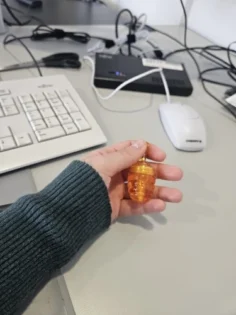 Honey Pot Lip Oil – Блискучий та Лонг Ластинг Бальзам для Губ photo review