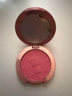 Бліде рум'яно - ніжний крем для макіяжу обличчя photo review