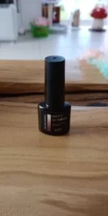 Термальний гель-лак MEET ACROSS - зміна кольору та манікюрна елегантність photo review