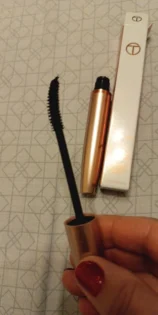 Маскара O.TWO.O: Драматичні Вії з Довготривалий Ефект photo review