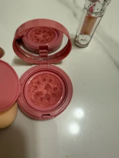Cushion Blush Blendable Shade - Тривалий рум'янець для природного вигляду photo review