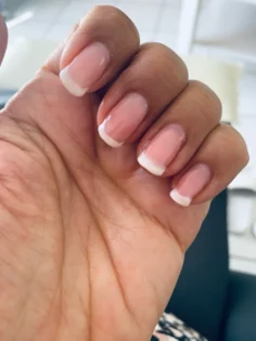 Гель лак UR SUGAR - Ексклюзивний напівпостійний транслюцентний манікюр photo review