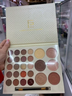 Eyeshadow Palette 26 Colors - Яскраві Відтінки для Вашого Макіяжу photo review