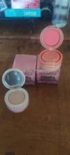 3-in-1 Makeup Palette: універсальна палітра для макіяжу з мерехтливими текстурами photo review