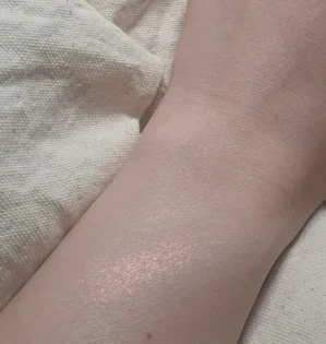 Highlighter Powder - Осяйний макіяж для обличчя та тіла photo review