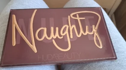 18 Colors Pomegranate Seeds Eyeshadow Palette – Яскраві відтінки для вашого макіяжу photo review