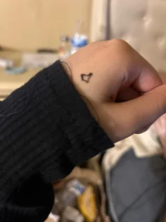 Водостійкий чорний рідкий підводка для очей - Довготривалий ефект photo review