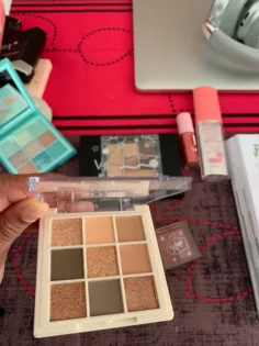 Кремовий пудровий палітр очей з 9-ми відтінками photo review