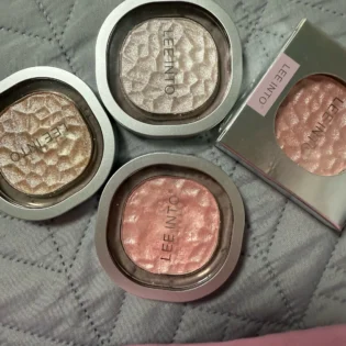 LEEINTO порошок для сяючого макіяжу - ідеальний вибір для ваших очей photo review