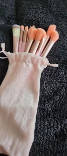 Макіяжна кисть для м'якого нанесення - ваш професійний інструмент для краси photo review