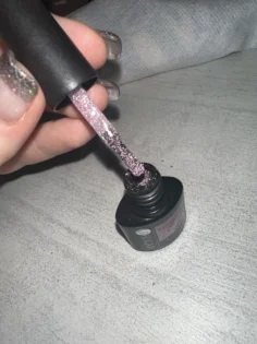 Гель лак UR SUGAR - яскравий манікюр з блискітками photo review