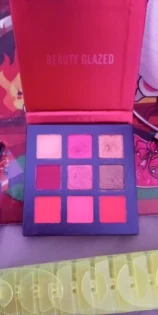 Матова блискуча палітра тіней для повік – яскраві червоні відтінки photo review