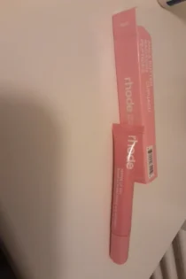 Балончики для губ: Тривалий восковий блиск для губ photo review