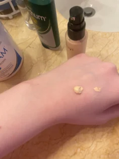 Жідка основа для обличчя - природне покриття без пудри photo review