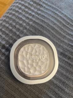 LEEINTO порошок для сяючого макіяжу - ідеальний вибір для ваших очей photo review