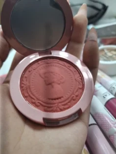 Бліде рум'яно - ніжний крем для макіяжу обличчя photo review