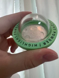 Highlighter Powder - Осяйний макіяж для обличчя та тіла photo review