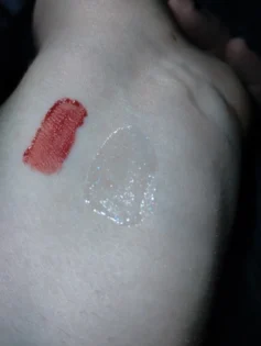 Бальзам для губ у формі метелика - зволоження та блиск photo review