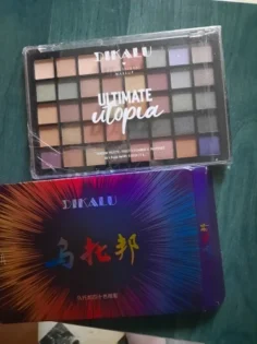 DIKALU 40 Color Eyeshadow Palette - Яскраві Тіні для Очей для Вашого Макіяжу photo review