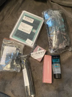 Глянцевий губний блеск: ненав’язливий об'єм і зволоження для ваших губ photo review