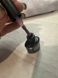 Гель лак UR SUGAR - яскравий манікюр з блискітками photo review