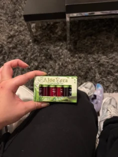 Глітерний блискучий бальзам для губ – 6 кольорів для яскравого вигляду photo review