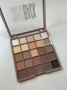 Палетка тіней для повік 25 кольорів: водостійка та матова photo review