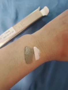 Консилер: Крем для основи, що змінює тон шкіри photo review