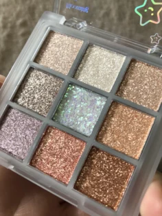 Full Pearlescent Eyeshadow Palette - Яскраві та Блискучі Пігменти photo review