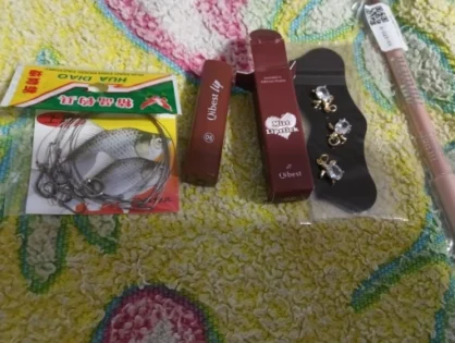 Матова червона помада 1pc Twist Up Lip Liner - ваш ідеальний вибір для макіяжу photo review