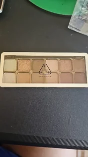 12 Color Eye Shadow Plate: Ідеальний вибір для початківців в макіяжі photo review
