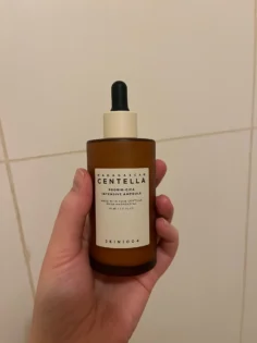 Centella Asiatica Essence: Найкраща Сироватка для Заспокоєння Шкіри photo review