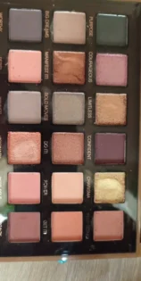 Тіні для повік Golden 18 Color Eye Shadow Palette - стильний вибір для кожної модниці photo review