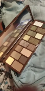 Очі, привертаючі увагу: DIKALU Natural 16 Color Eyeshadow Tray photo review