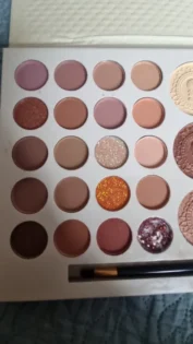 Eyeshadow Palette 26 Colors - Яскраві Відтінки для Вашого Макіяжу photo review