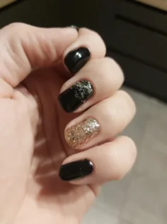 Гель лак UR SUGAR 7.5ML - Чарівний блискучий чорний червоний photo review