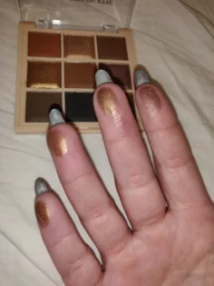 Яскраві Тіні для Очей - 9-Color Eyeshadow Palette для Бездоганного Макіяжу photo review