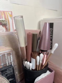 Жидкий хайлайтер для обличчя – стильний контур та освітлення photo review