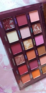 18 Colors Pomegranate Seeds Eyeshadow Palette – Яскраві відтінки для вашого макіяжу photo review