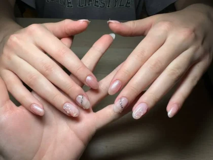 LILICUTE Nude Pink Glitter Gel Nail Polish - Ваш ідеальний манікюр photo review